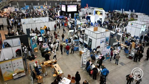 Megnyílt a SzakMÁzz! borítókép