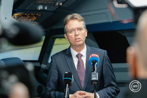 Újabb béremelés a szakképzésben borítókép