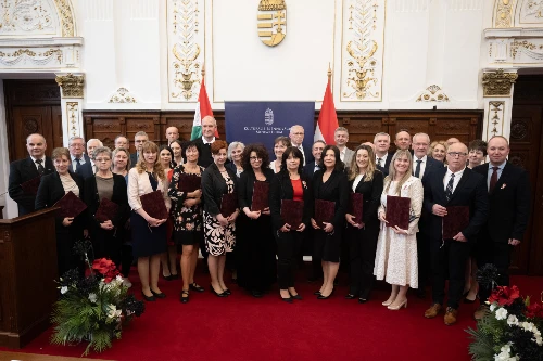 Miniszteri elismerés borítókép